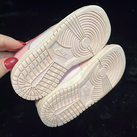 Girls' Kids' Nike Dunk Low Triple Pink - Picture 7 of 9